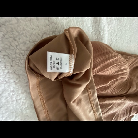 ❌SOLD❌ Dusty rose/brown chiffon romper - Picture 5 of 6